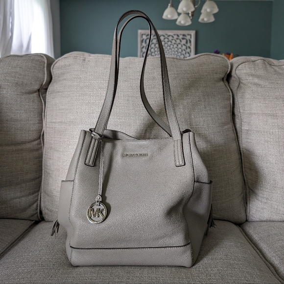 Michael Kors Ashbury Large Grab Leather Bag - Picture 4 of 14